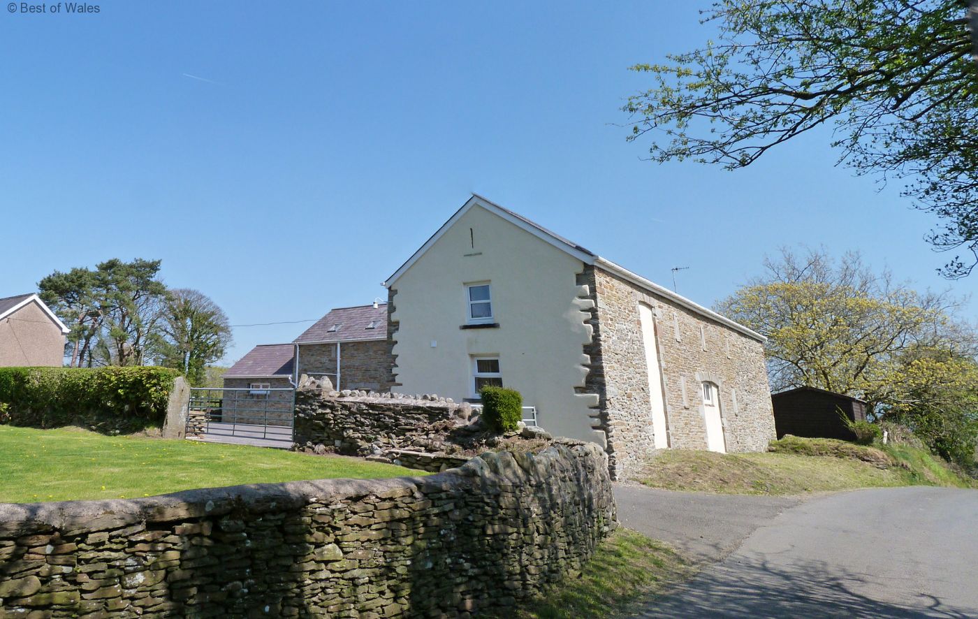 3 Bedroom Cottage in Swansea Valley