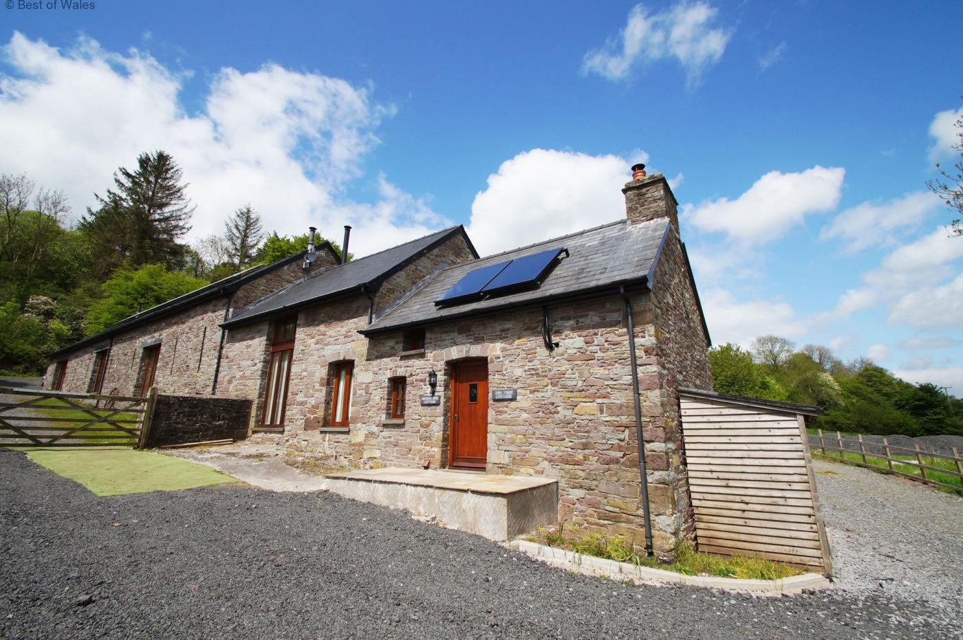 10 Bedroom Cottage in Brecon