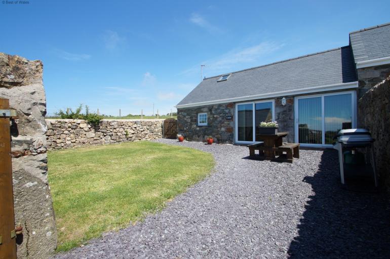 Bythynnod Lleuddad Cottages | Bythynnod Lleuddad Cottages in Pwllheli