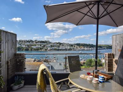 Polruan, Cornwall - Sleeps 4 guests