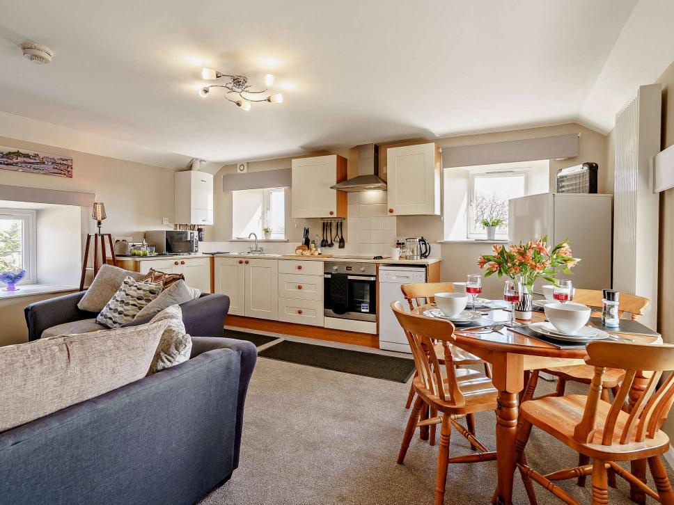Holiday cottage, Pembrokeshire - sleeps 4