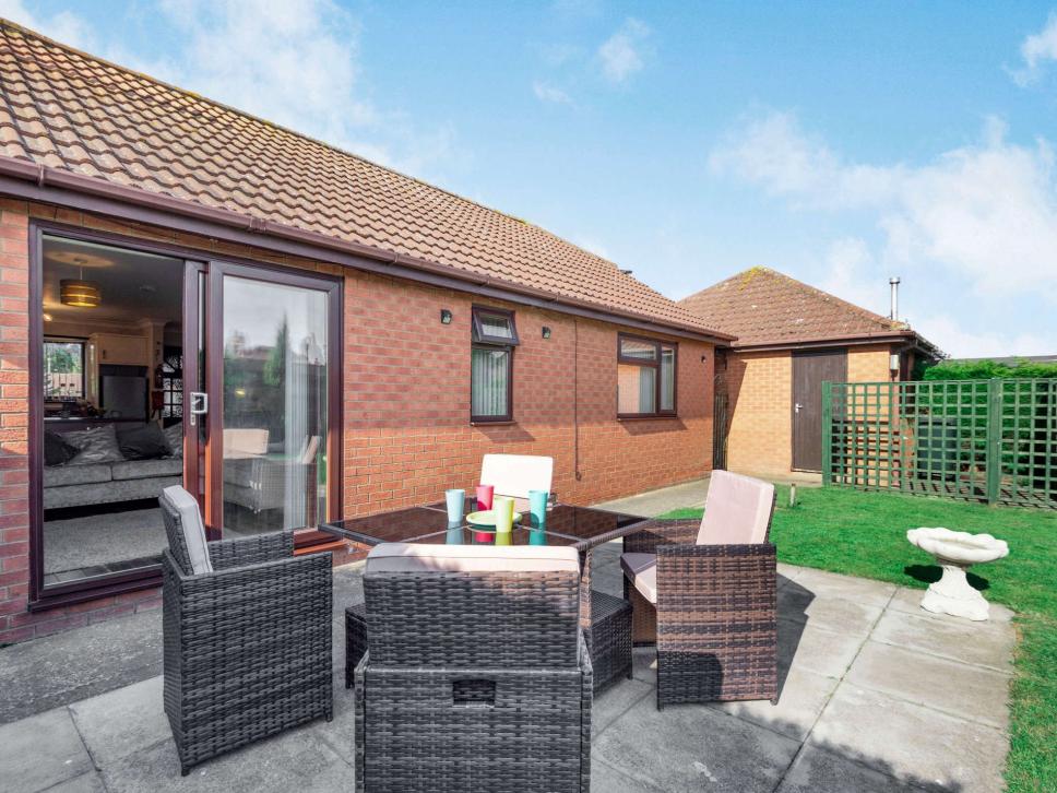 Holiday cottage, Lincolnshire - sleeps 4