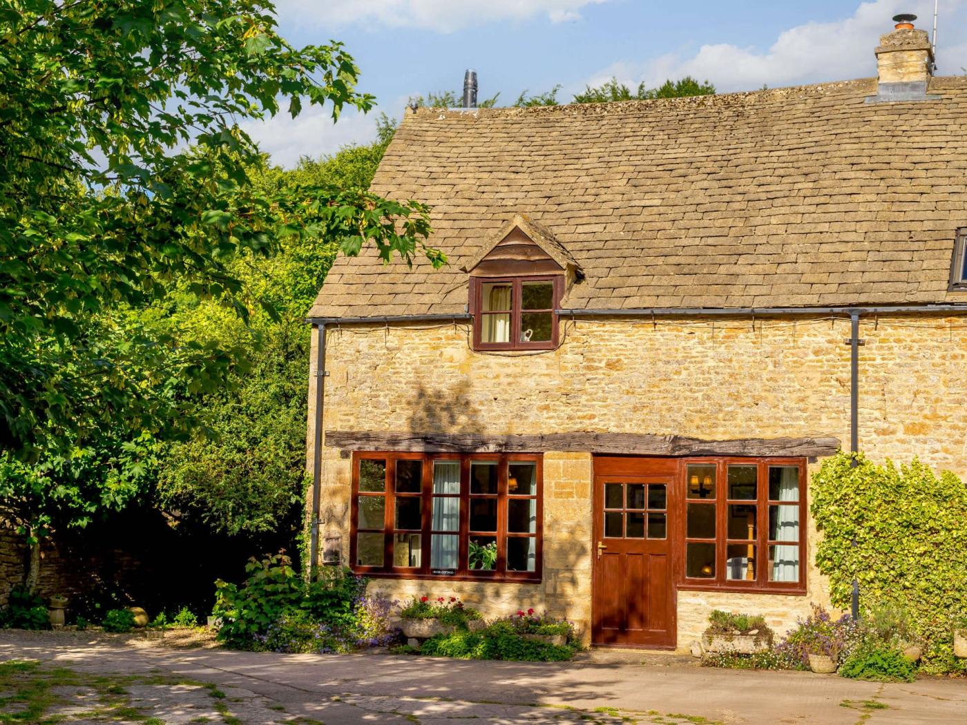 2 Bedroom Cottage in Cirencester