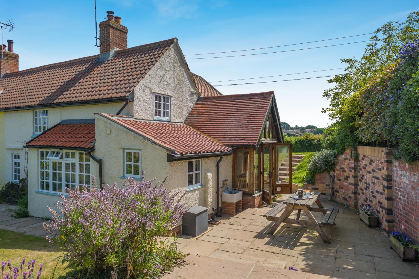 3 Bedroom Cottage in Lower Holbrook