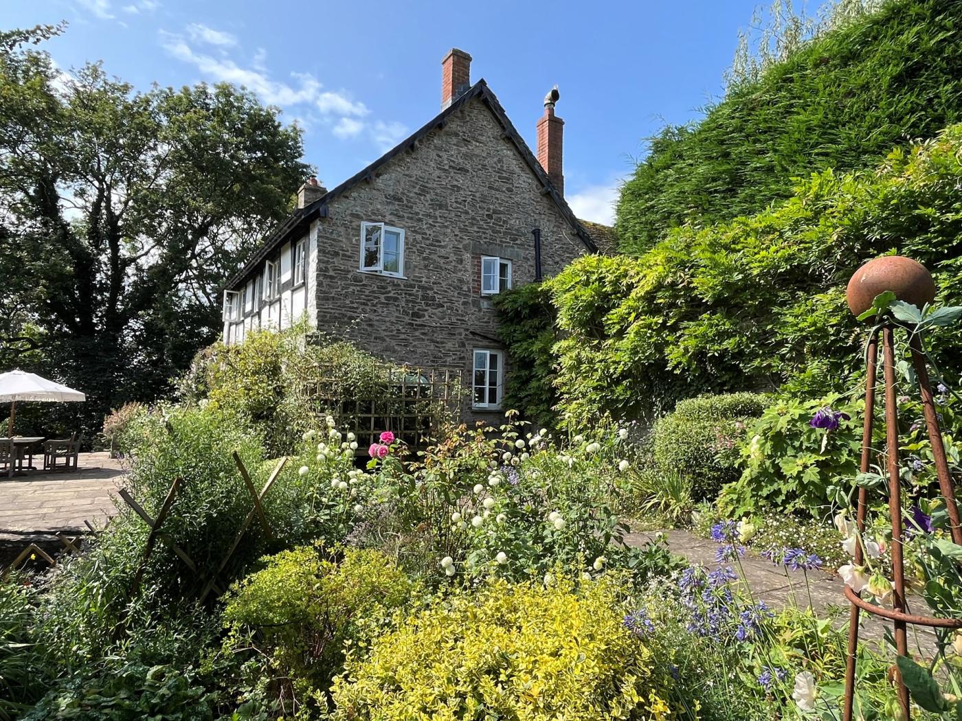 2 Bedroom Cottage in Clyro