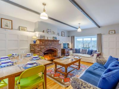 Beadnell, Northumberland - Sleeps 5 guests