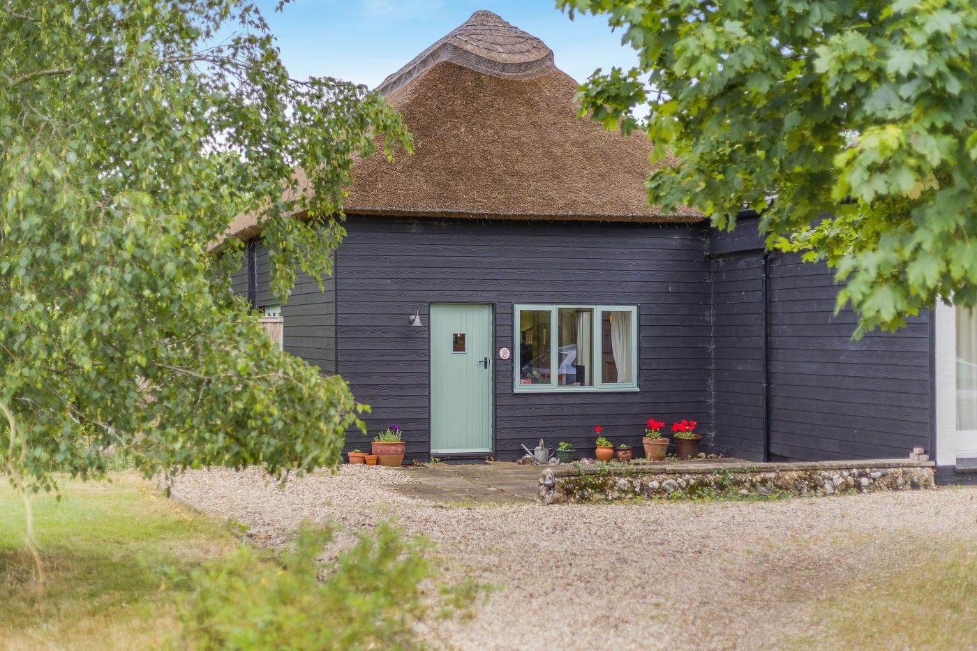 1 Bedroom Cottage in Upton
