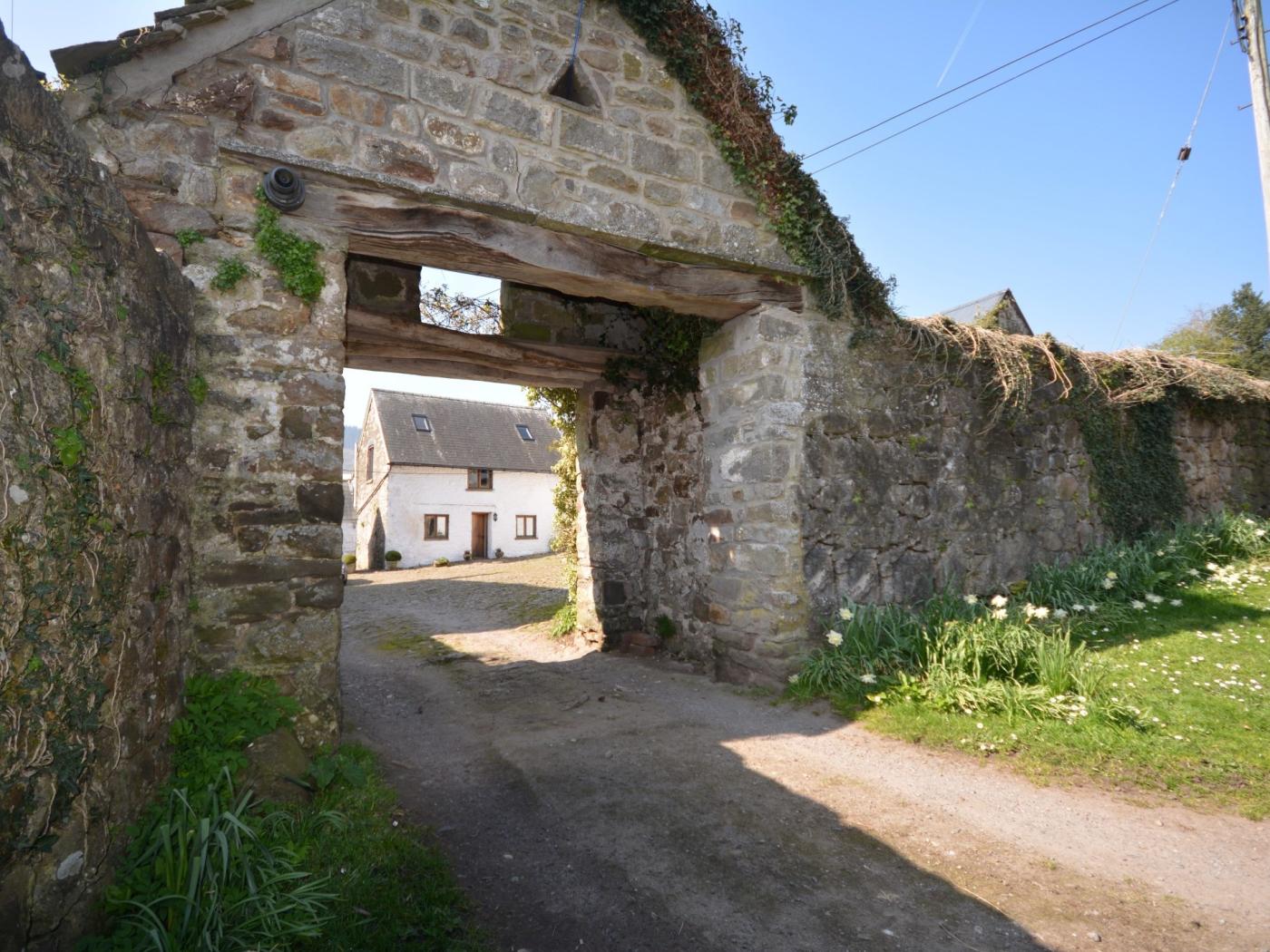 Property image 27 for HC73156