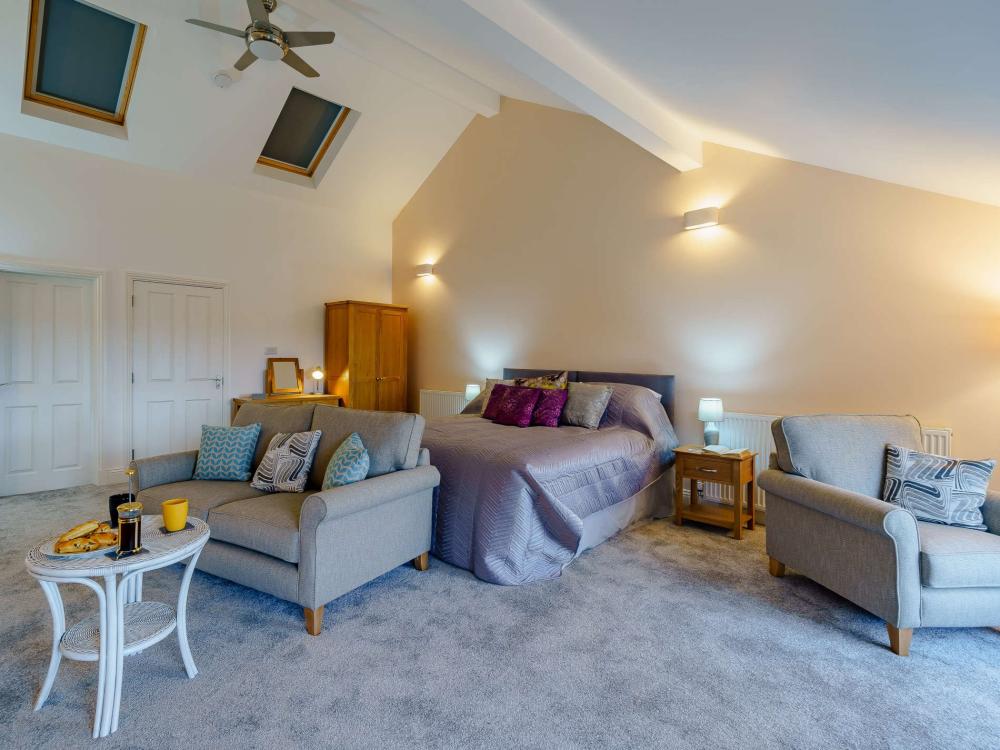 Holiday cottage in Cartmel (2mls S), Cumbria