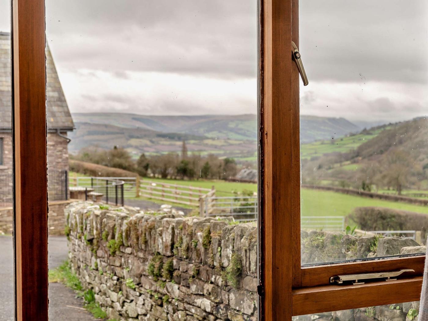 Property image 14 for HC7555