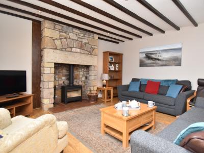 Seahouses, Northumberland - Sleeps 6 guests