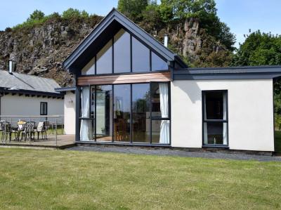 Bamburgh, Northumberland - Sleeps 6 guests