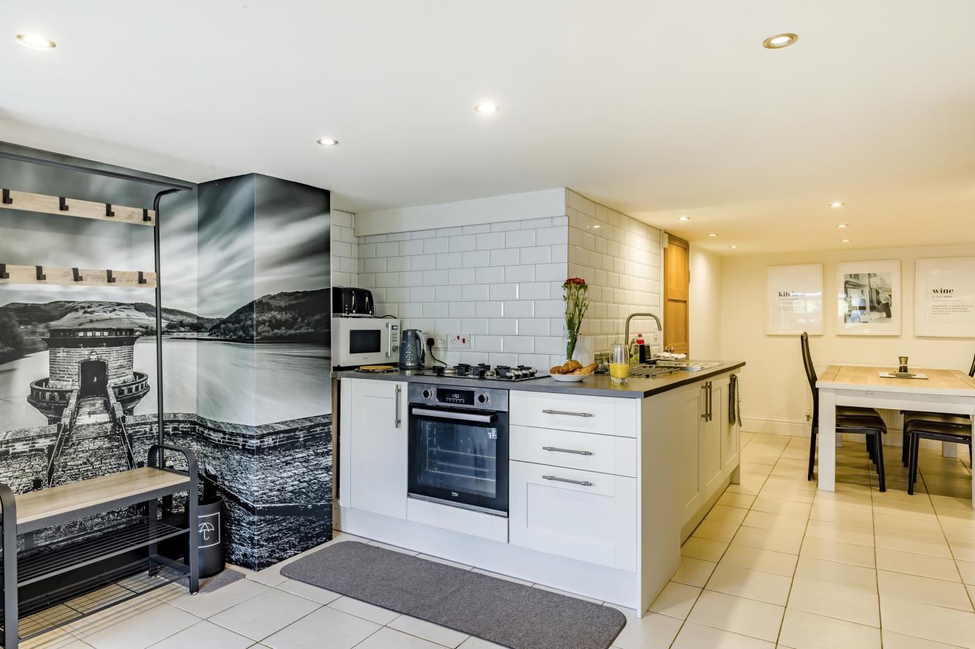 3 Bedroom Cottage in Whaley Bridge