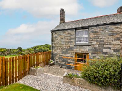Bude (6mls N), Cornwall holiday cottage