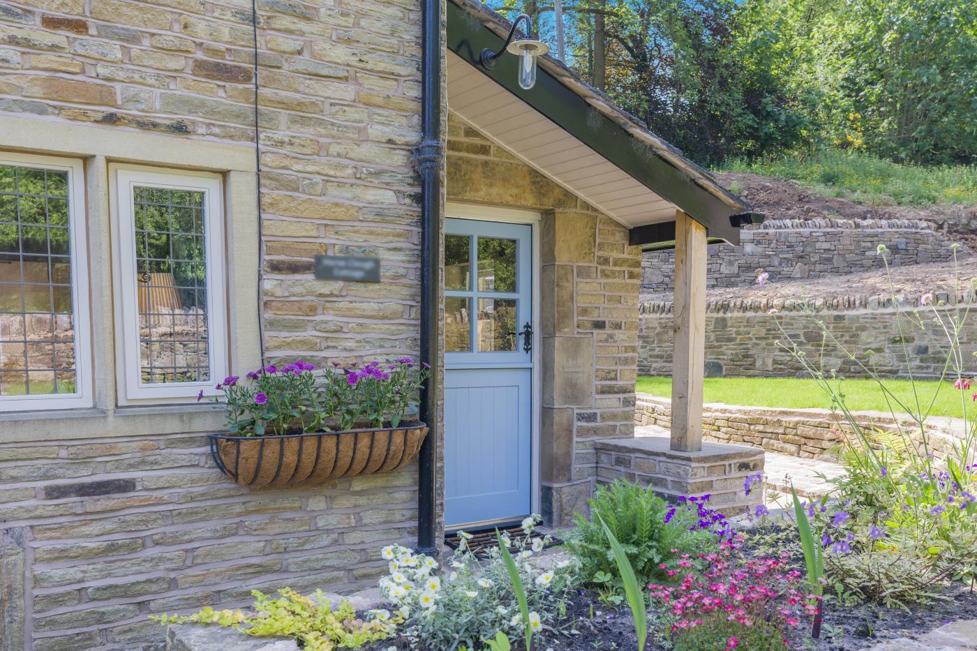 2 Bedroom Cottage in Glossop