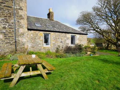 Holiday cottage, Kilmory (FCH76258)