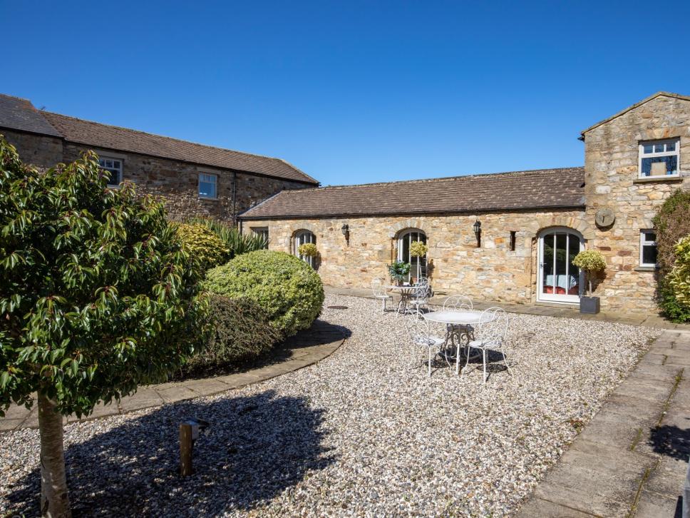 Holiday cottage, North Yorkshire - sleeps 8