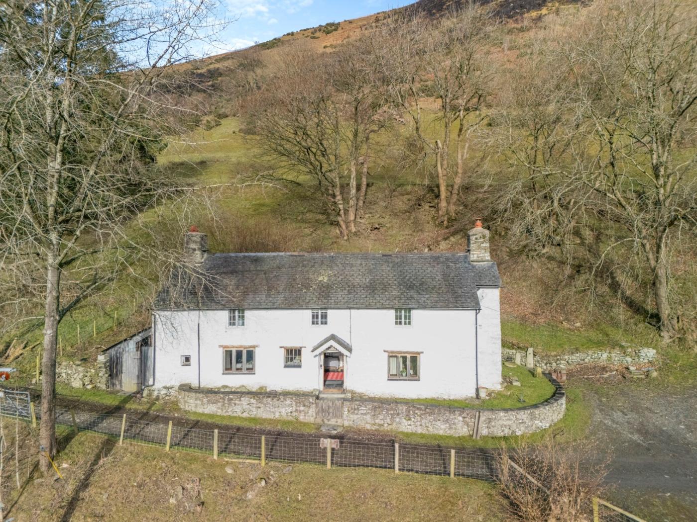 4 Bedroom Cottage in Oswestry