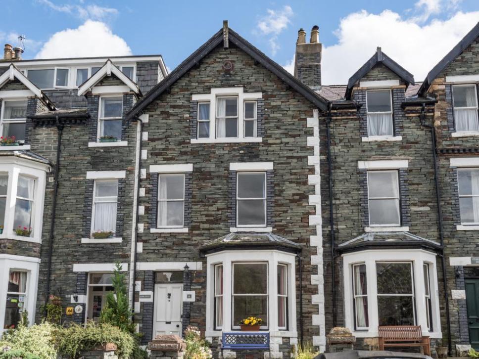 Holiday cottage, Cumbria - sleeps 9