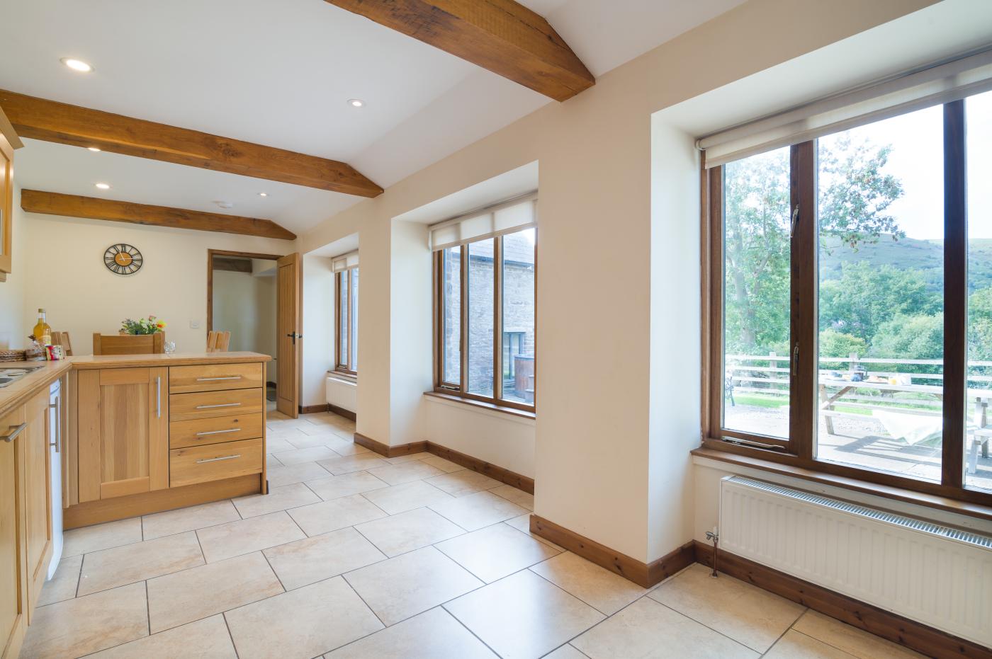 Property image 9 for HC7557