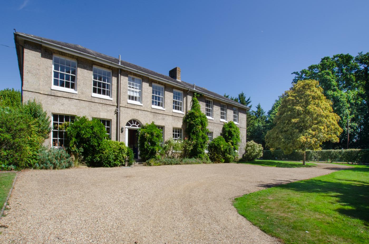 13 Bedroom Cottage in Tattingstone, Tattingstone
