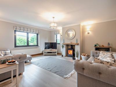 Lulworth, Dorset - Sleeps 6 guests