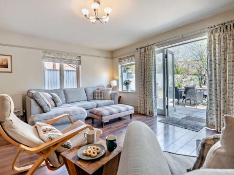 Holiday cottage, Brockenhurst (FCH45429)