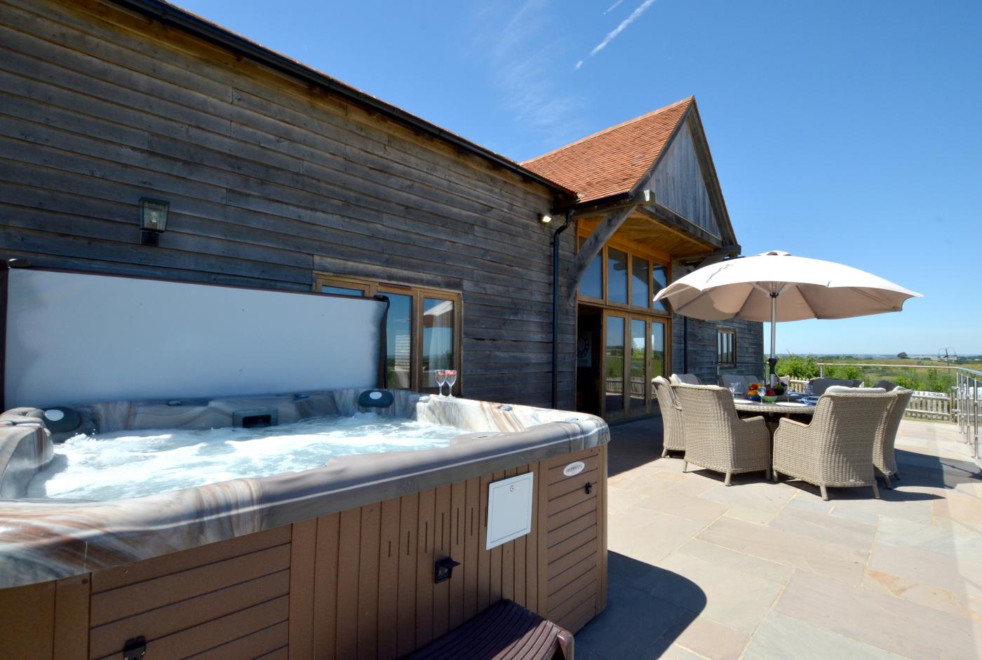 8 Bedroom Cottage in Tenterden