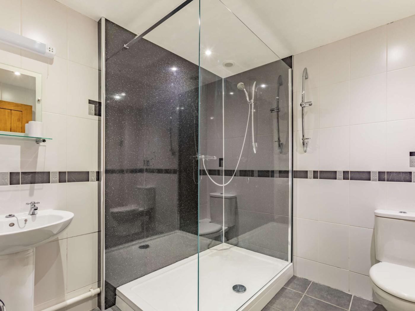 Property image 12 for HC1128