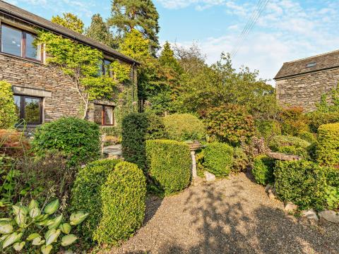Holiday cottage, Crosthwaite (FCH95607)