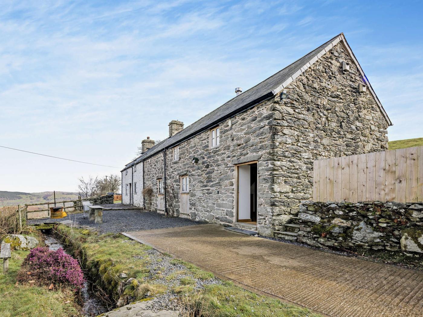 Property image 2 for HC91365