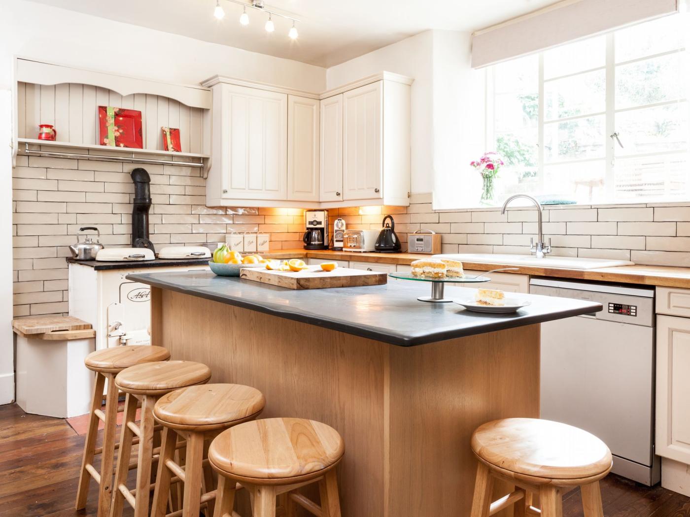 Property image 4 for HC28974