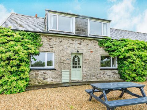 Holiday cottage, Berrynarbor (FCH86943)