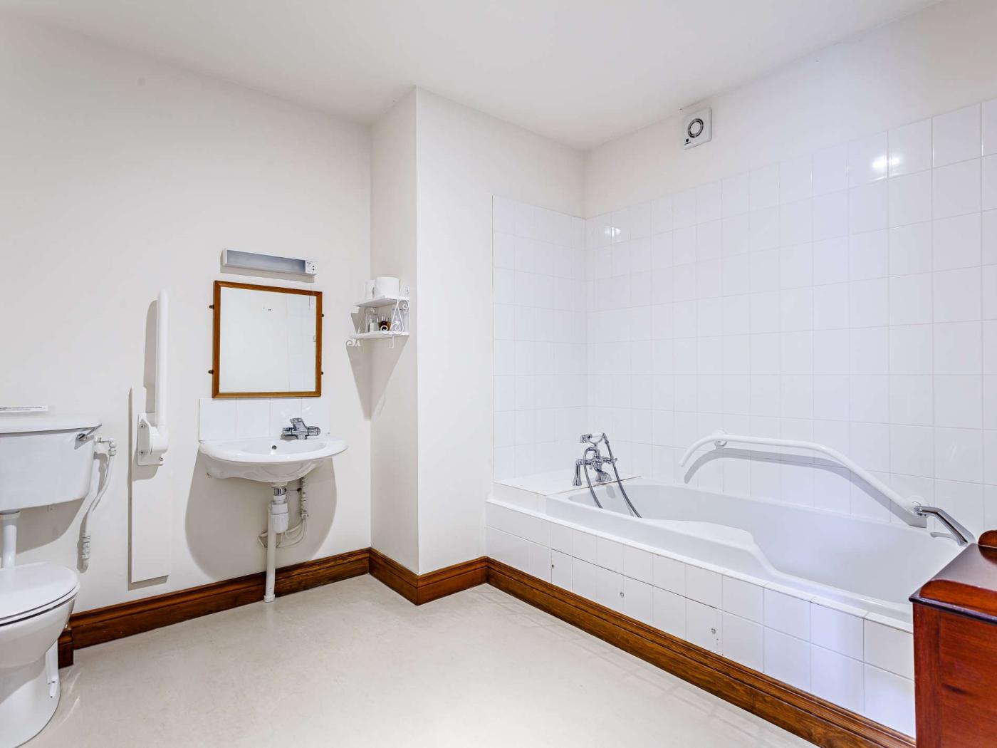 Property image 30 for HC76151