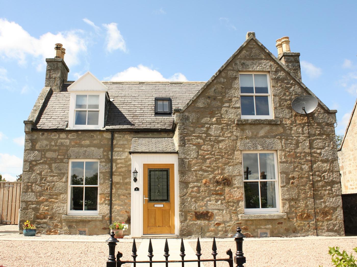 2 Bedroom Cottage in Huntly