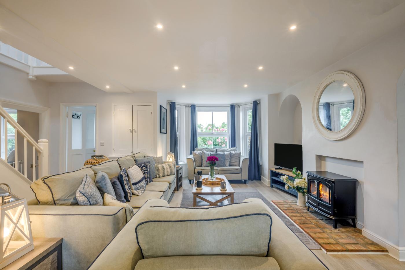 6 Bedroom Cottage in Bacton