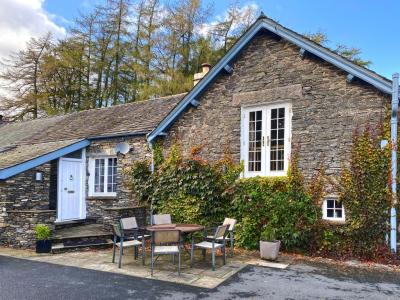 Windermere, Cumbria - Sleeps 6 guests