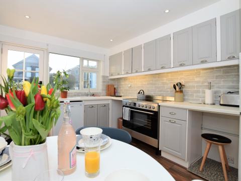 Holiday cottage, Widemouth Bay (FCH55833)
