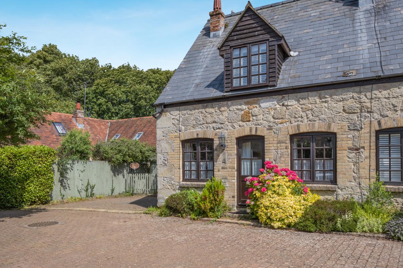 2 Bedroom Cottage in Shanklin