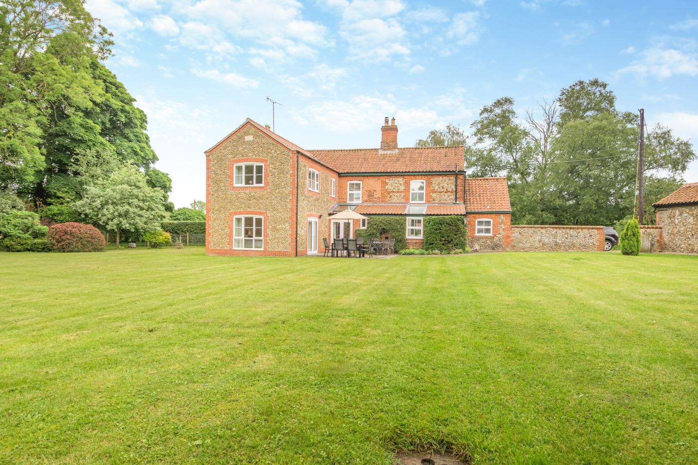 5 Bedroom Cottage in Whissonsett, Whissonsett