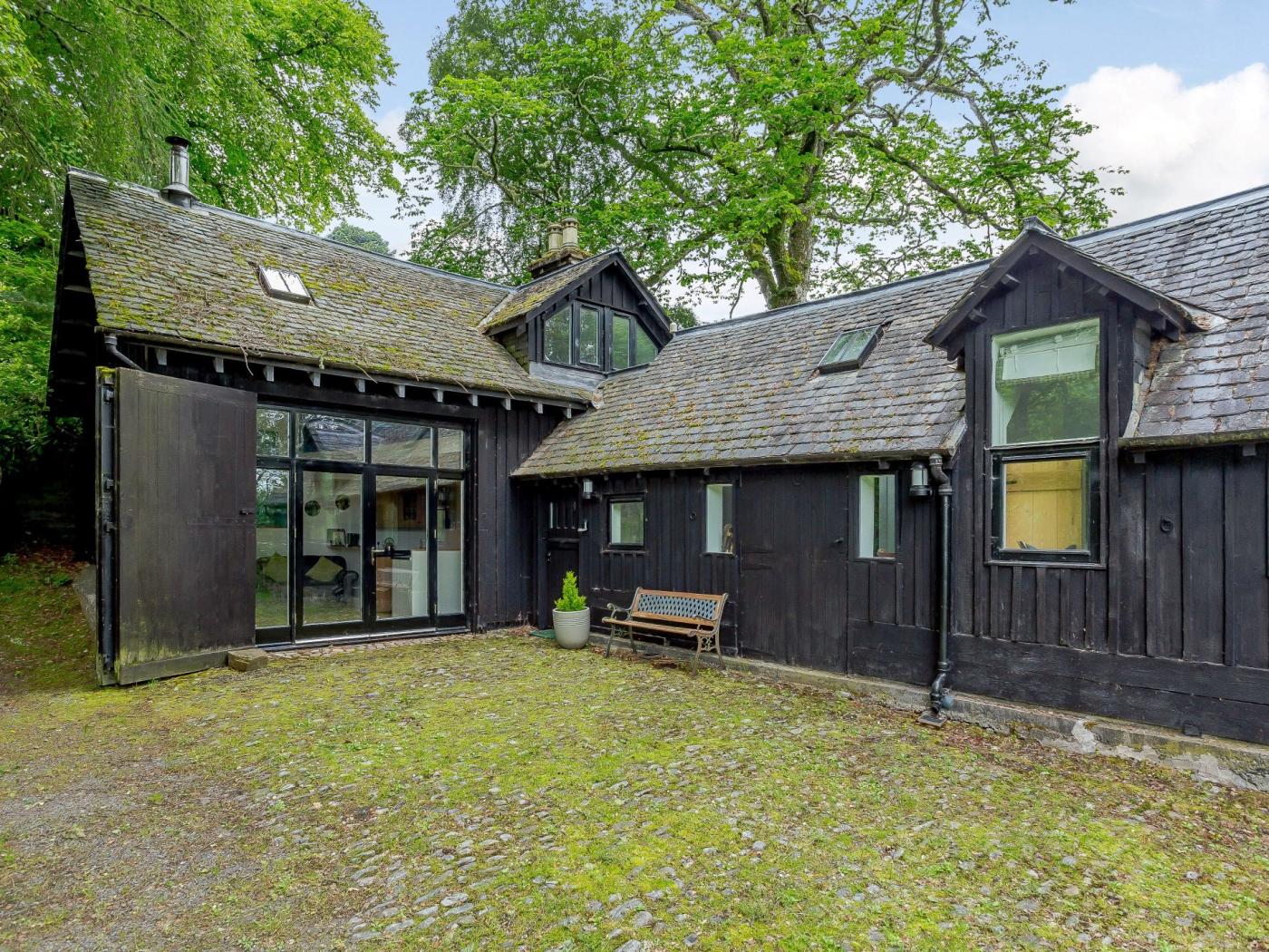 2 Bedroom Cottage in Inverness