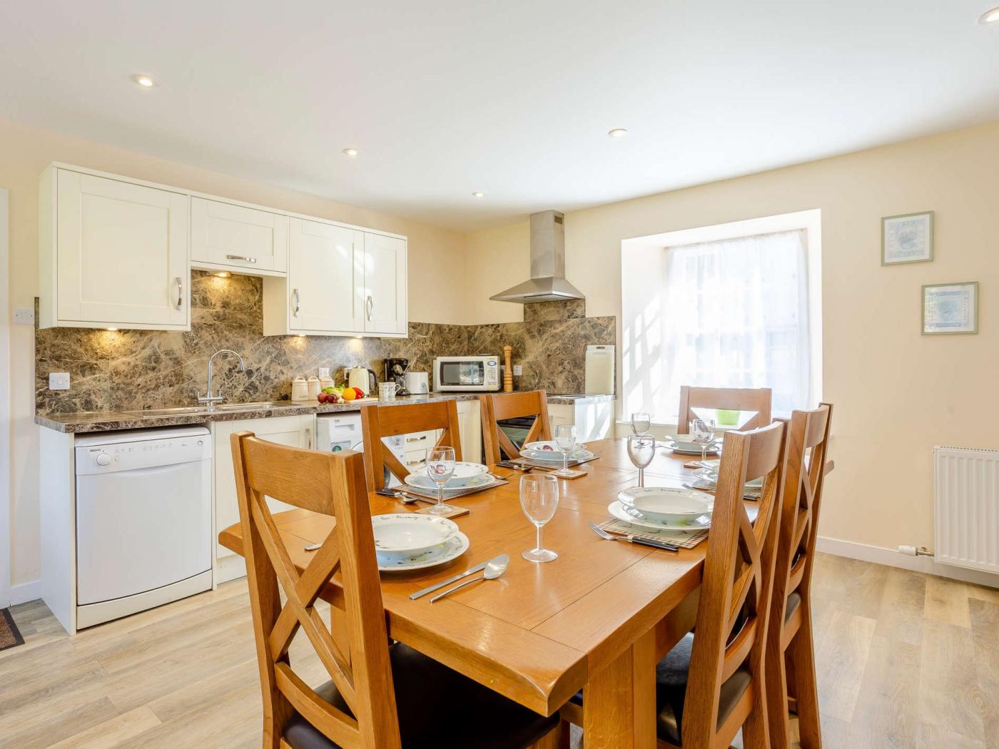 Property image 6 for HC76070