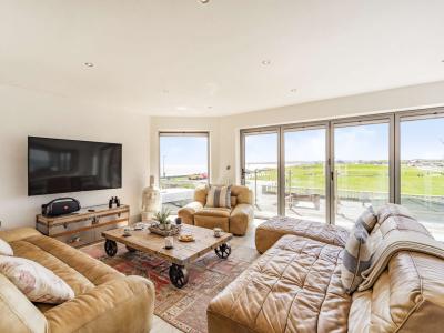 Holiday cottage, Blyth (FCH87734)