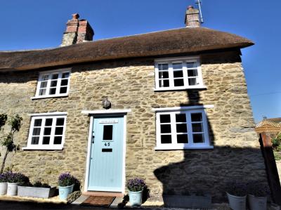 Burton Bradstock, Dorset holiday cottage