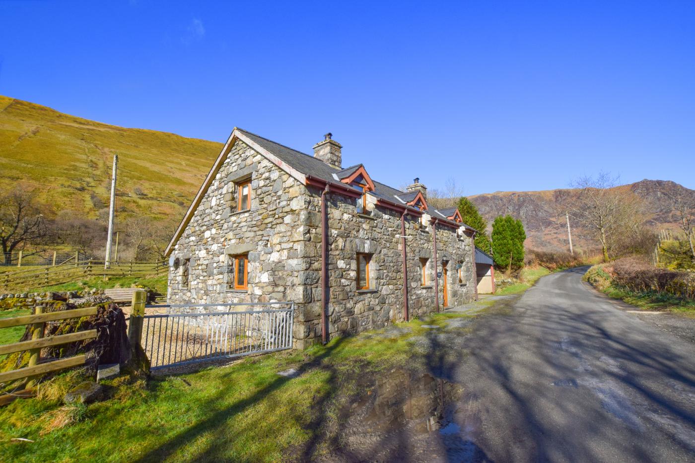 3 Bedroom Cottage in Dinas Mawddwy