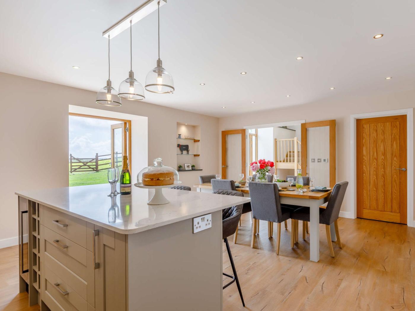 Property image 4 for HC88074