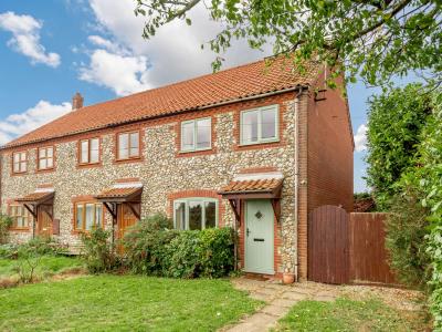 Syderstone, Norfolk - Sleeps 5 guests