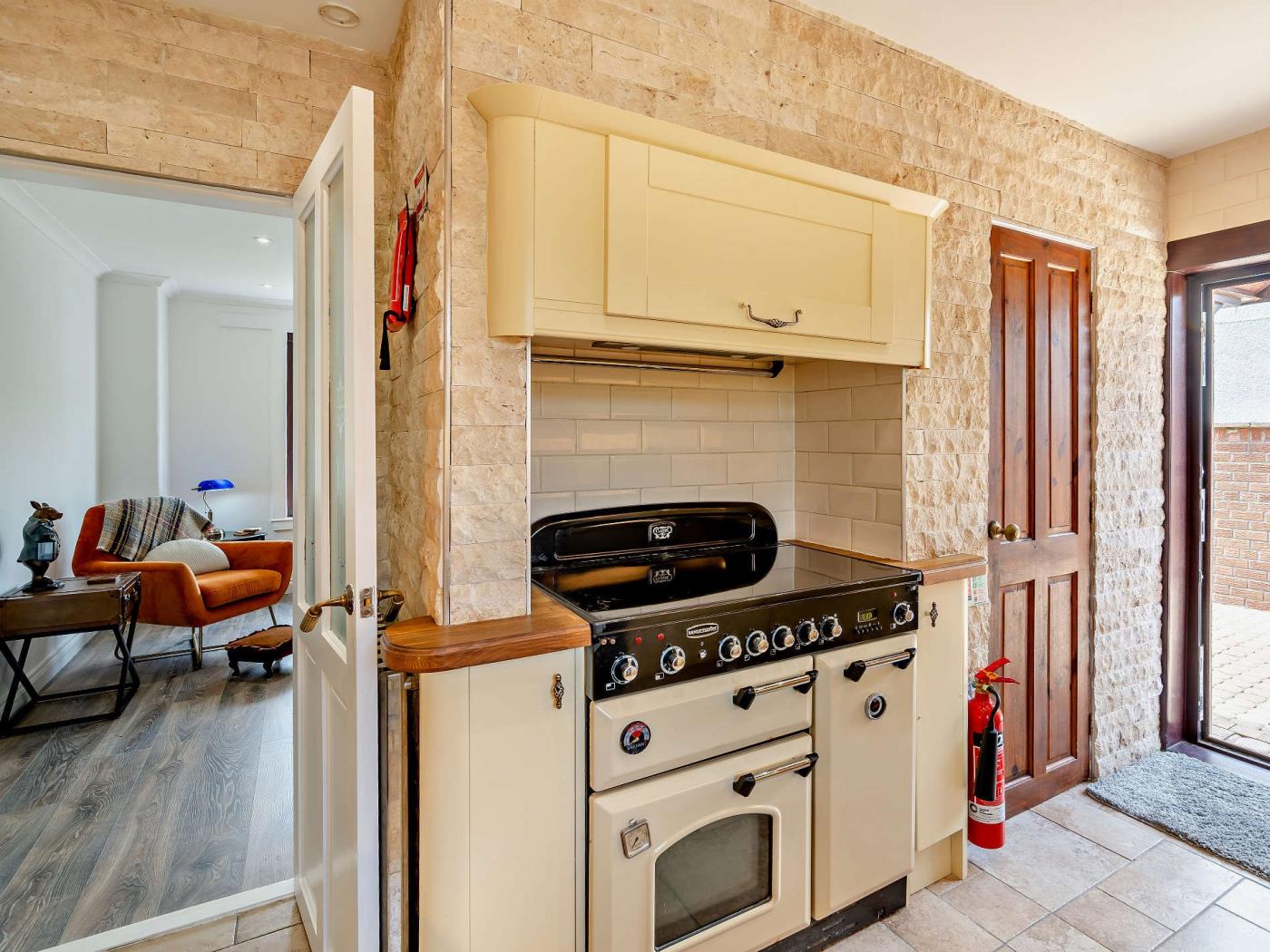 Property image 17 for HC96124