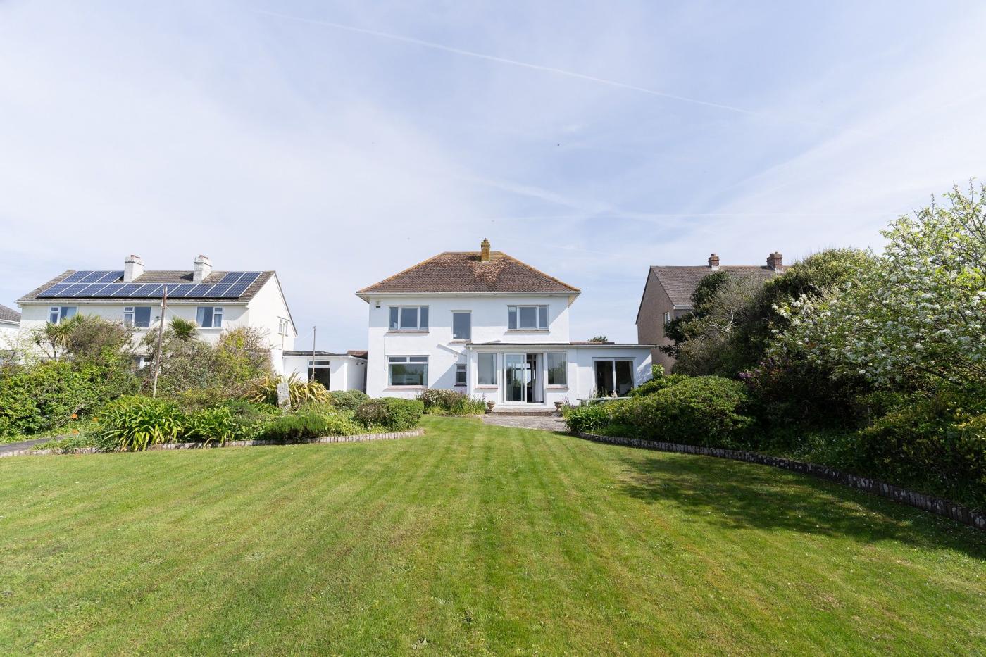 4 Bedroom Cottage in Fistral