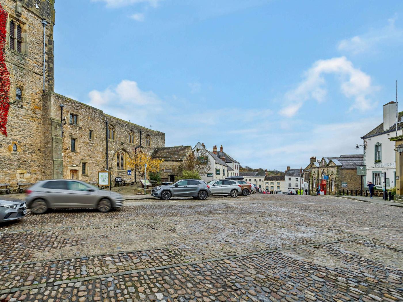 Property image 25 for HC73676
